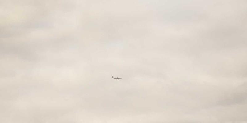 奢侈品皮具与包袋的专业养护指南：为何家庭护理存在风险 | PP洗衣专业服务